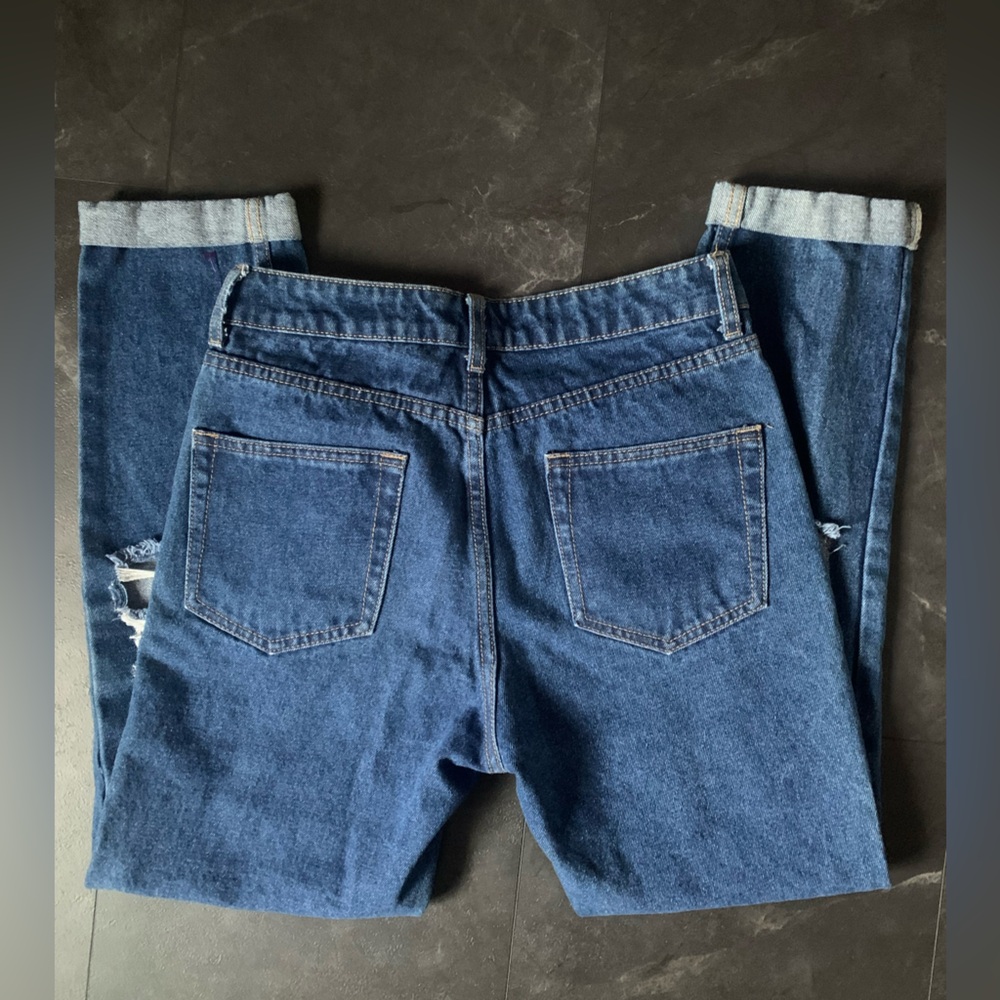 NWOT The Rockn Rev Boyfriend Blue Distressed Cuffed Jeans Size 4